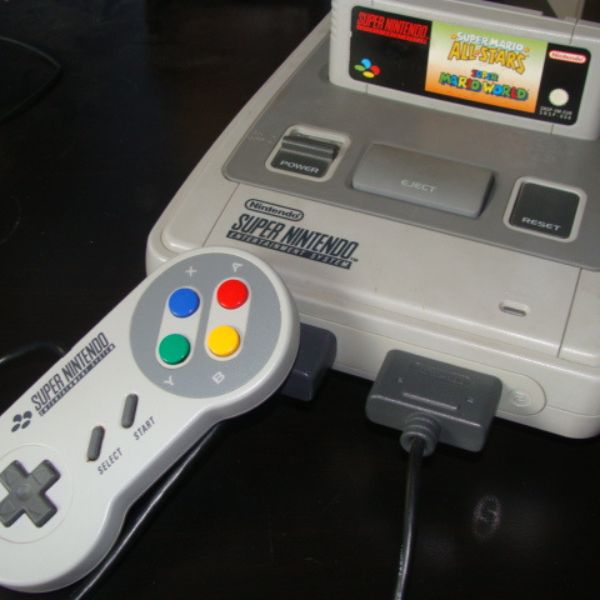 Super Nintendo Entertainment System (SNES)