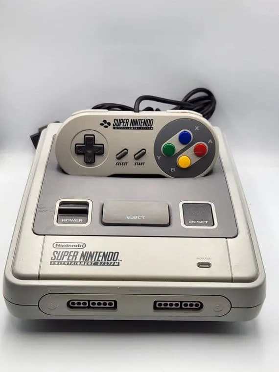 Super Nintendo Entertainment System (SNES)